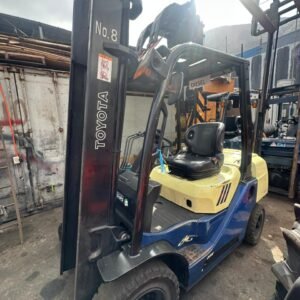 MONTACARGA TOYOTA GENEO 25 DIESEL