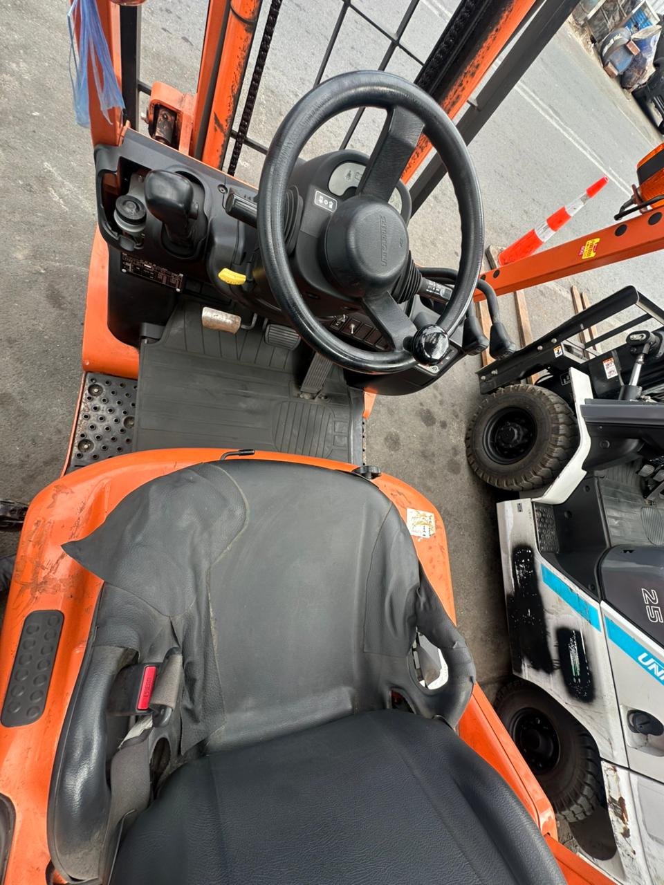 MONTACARGA UNICARRIERS 15 - Imagen 6