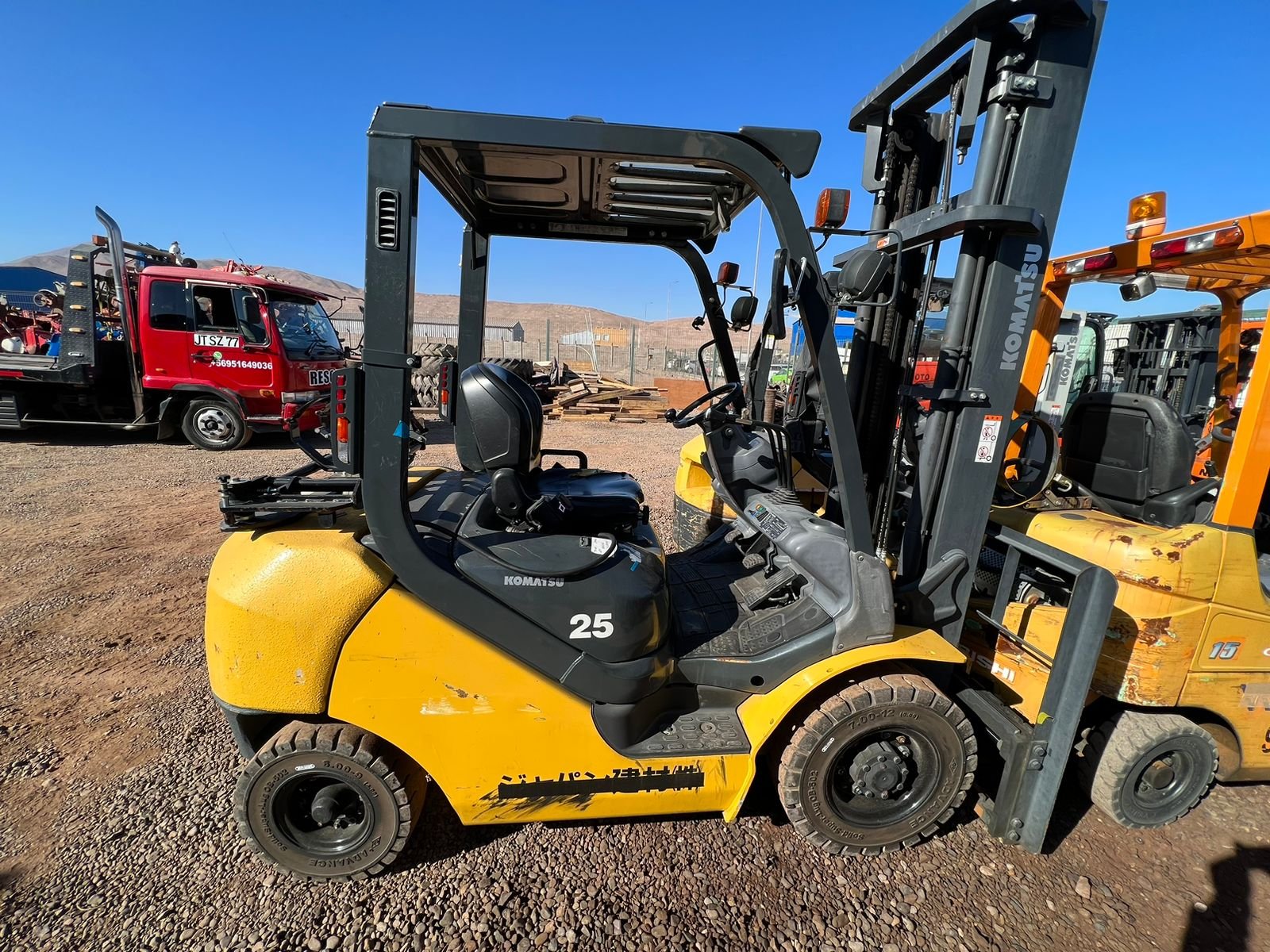 MONTACARGA KOMATSU 25