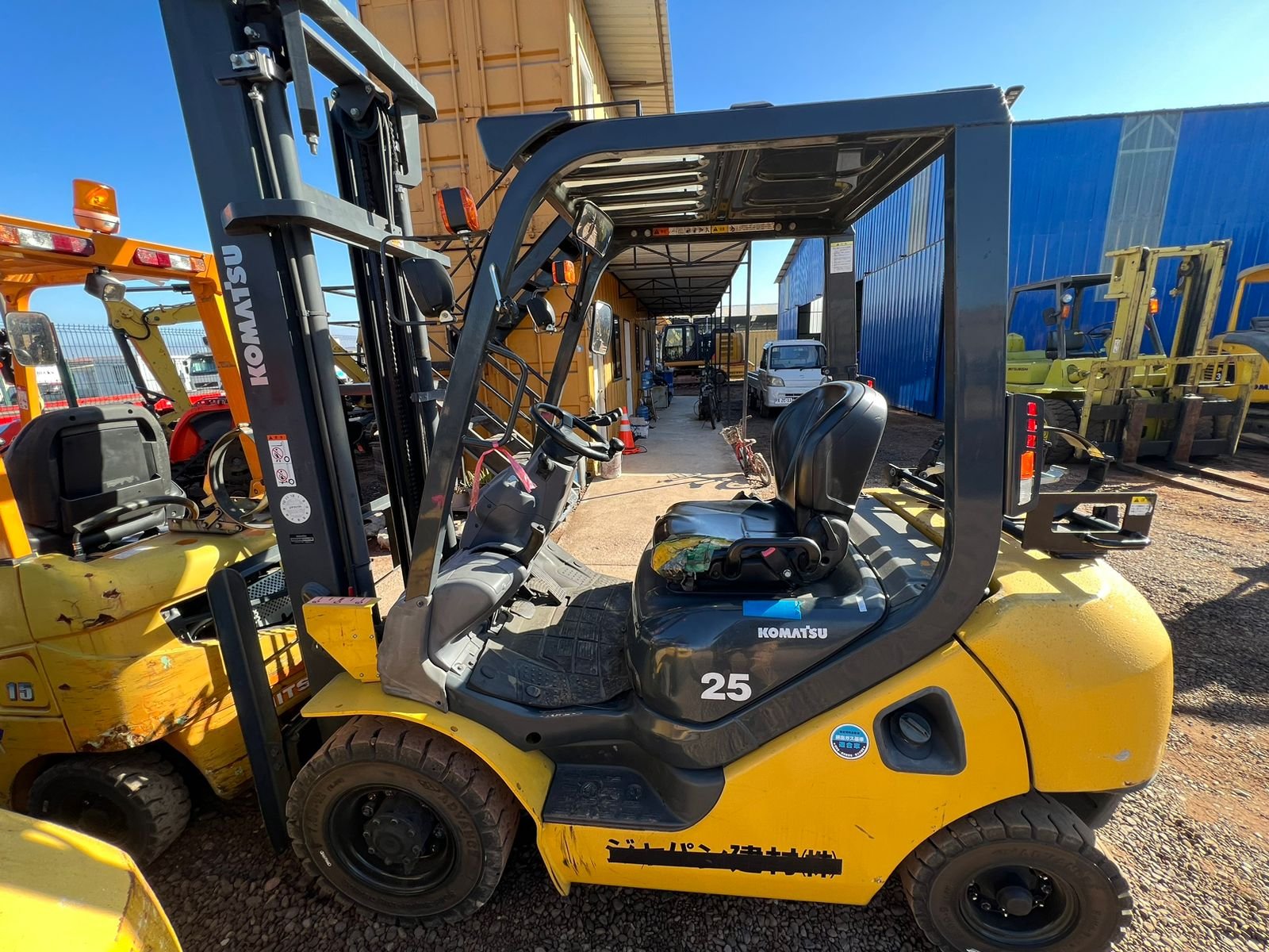 MONTACARGA KOMATSU 25 - Imagen 4