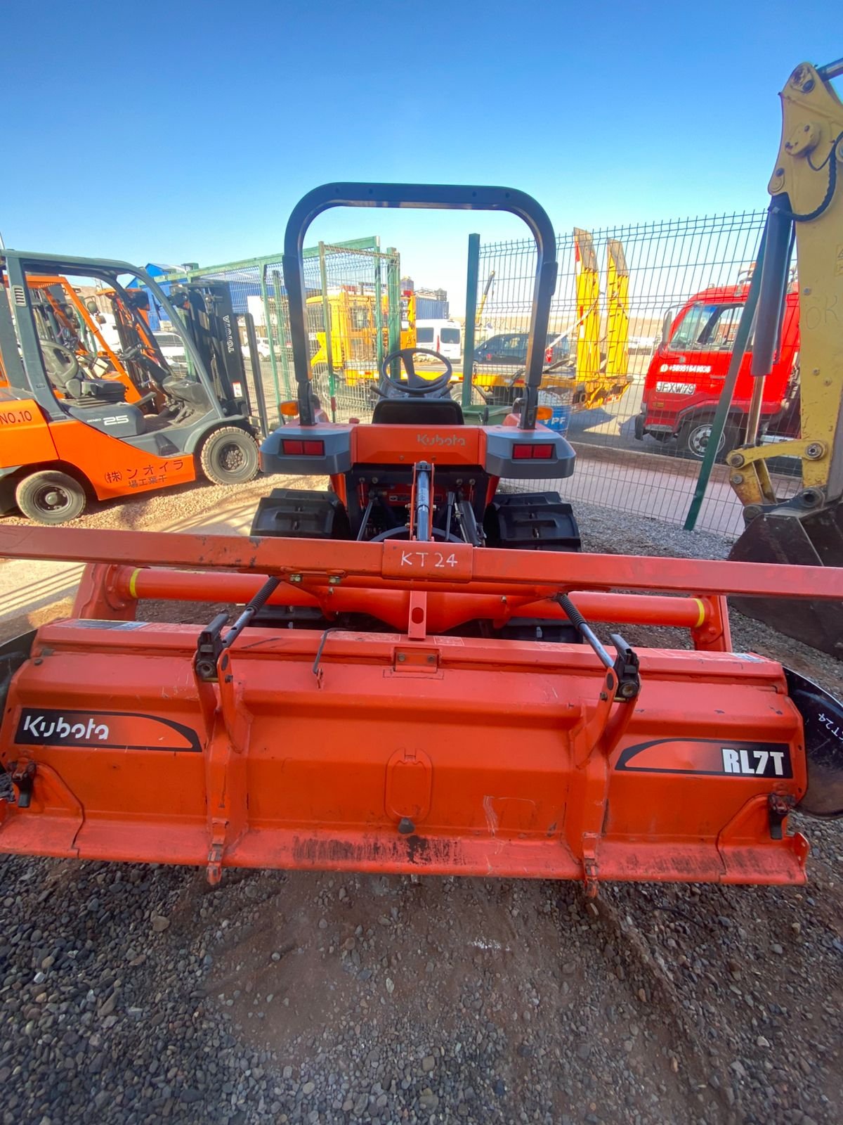 TRACTOR KUBOTA KT-24 CON ORUGA DE GOMA TRASERAS - Imagen 5