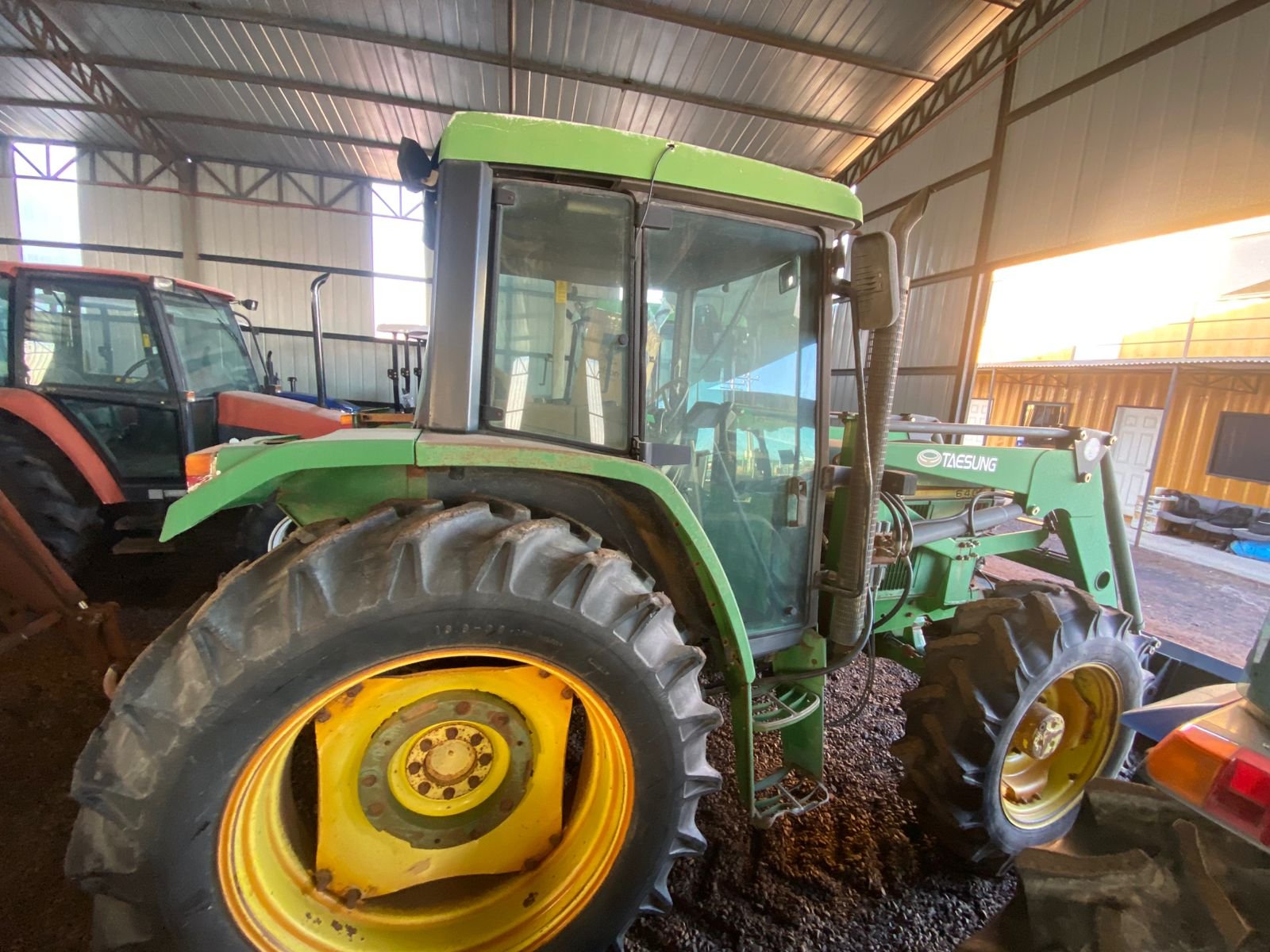 ---VENDIDO--- TRACTOR JOHN DEERE 6400 - Imagen 3