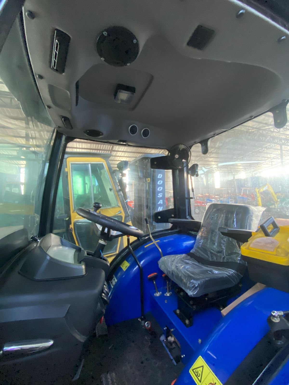 TRACTOR MORIMOTO TK-504 CABINADO - Imagen 6