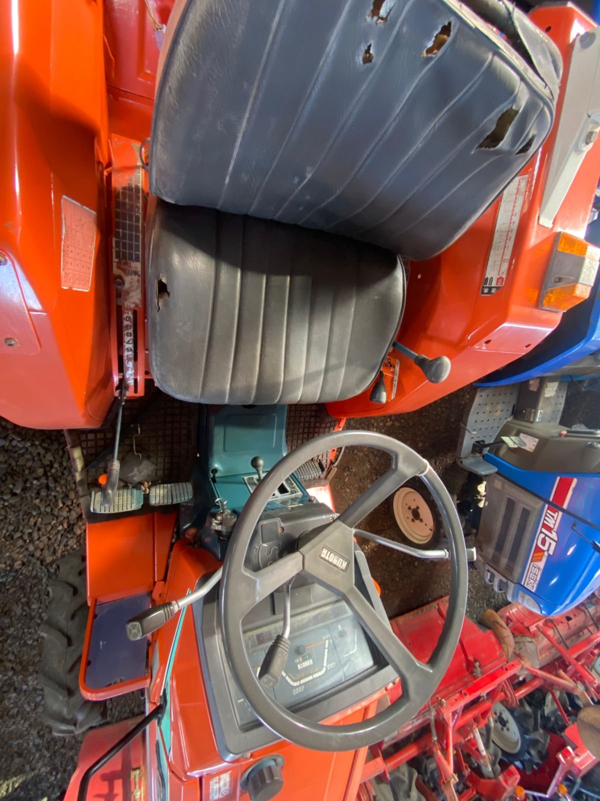 TRACTOR KUBOTA SUNSHINE L1-205 - Imagen 6