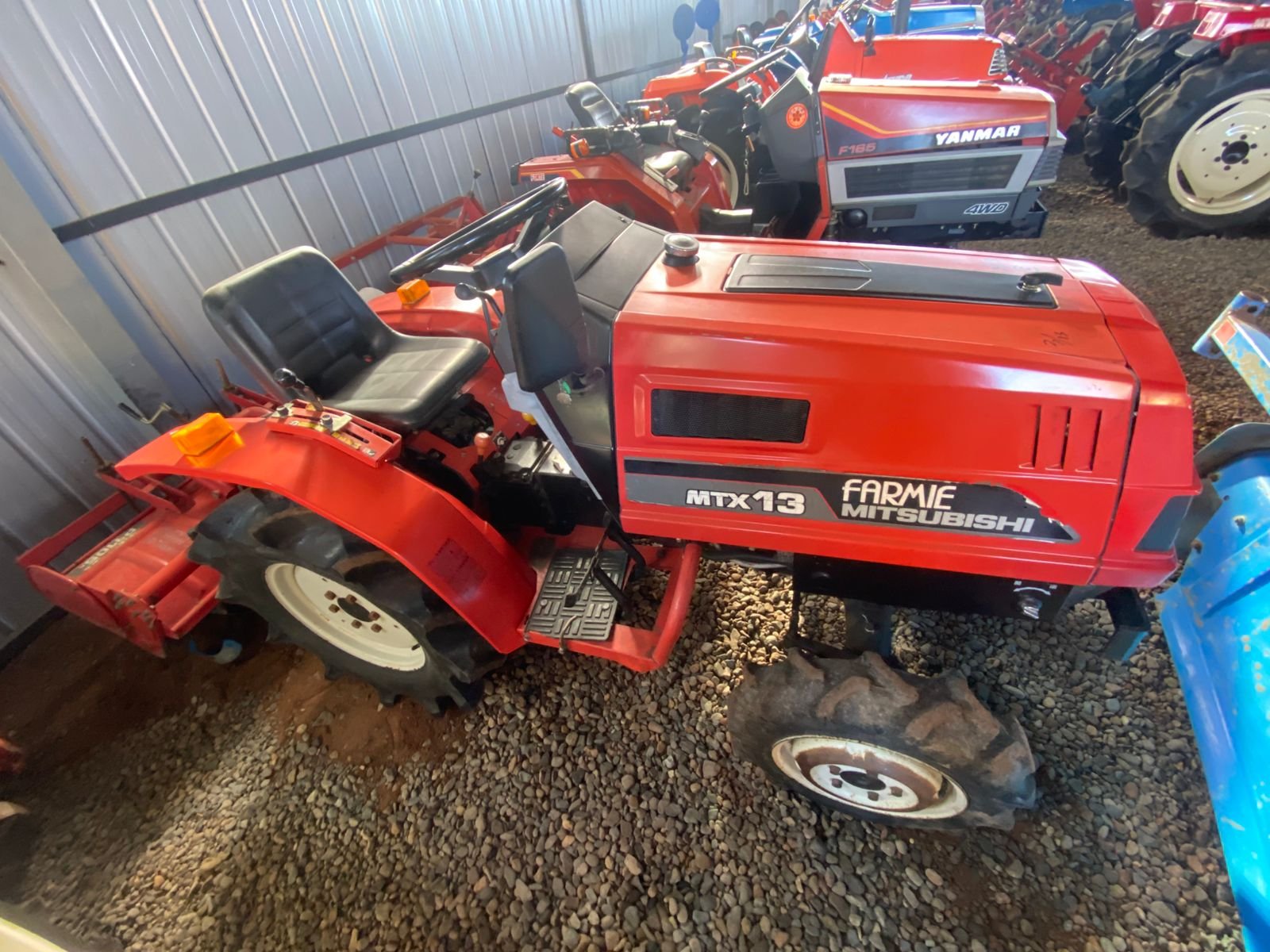 TRACTOR MITSUBISHI MTX-13