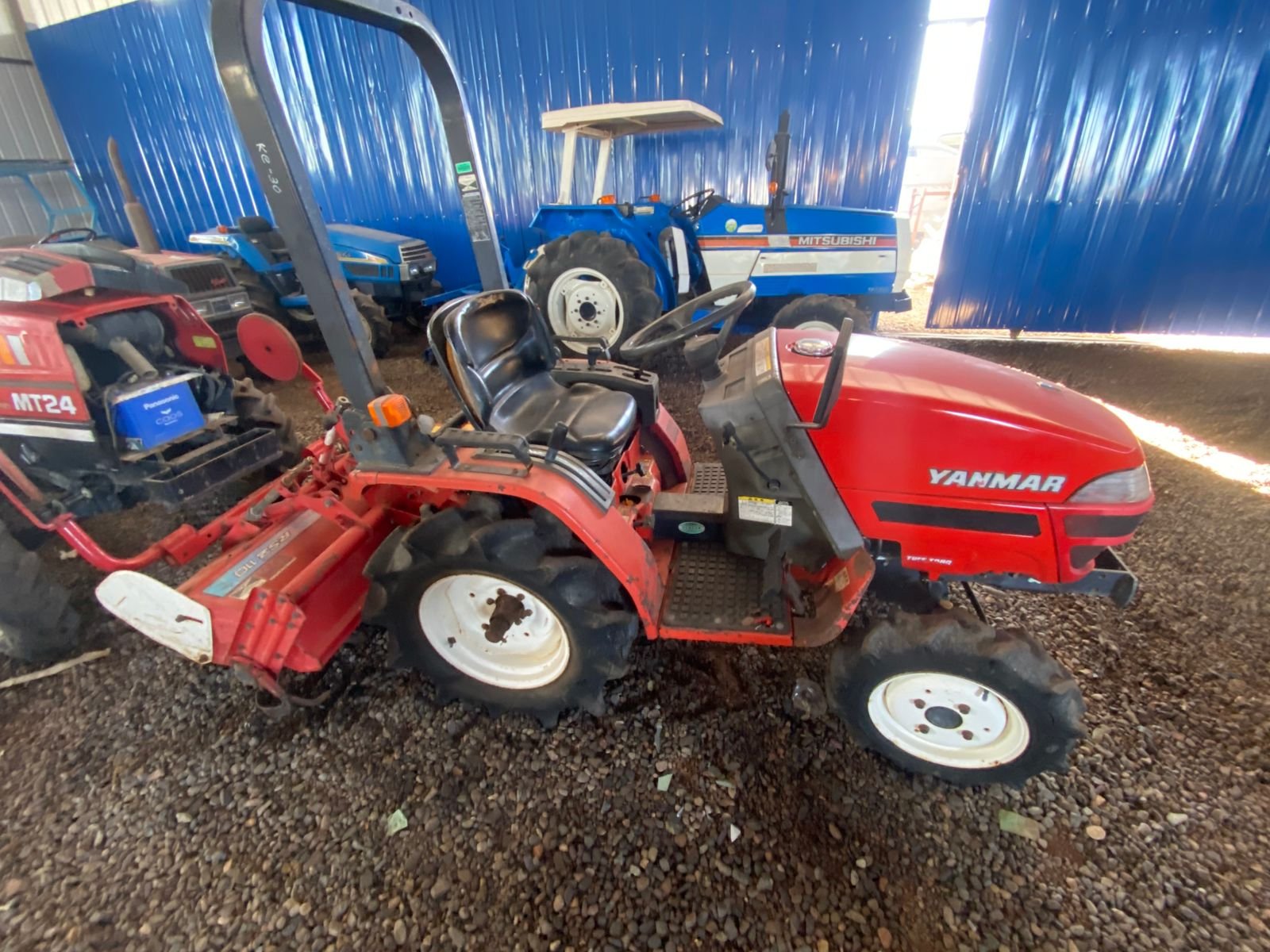 TRACTOR YANMAR KE-60