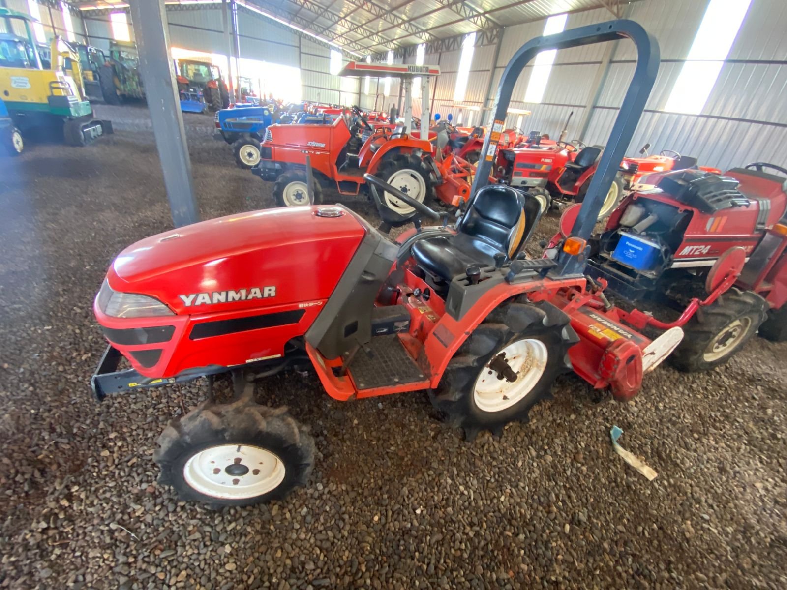 TRACTOR YANMAR KE-60 - Imagen 4