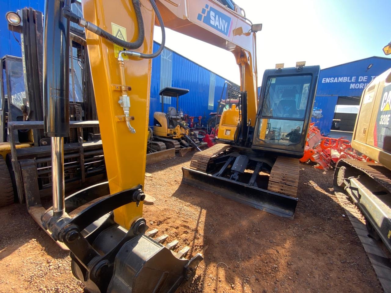 ---VENDIDO---EXCAVADORA SANY 75