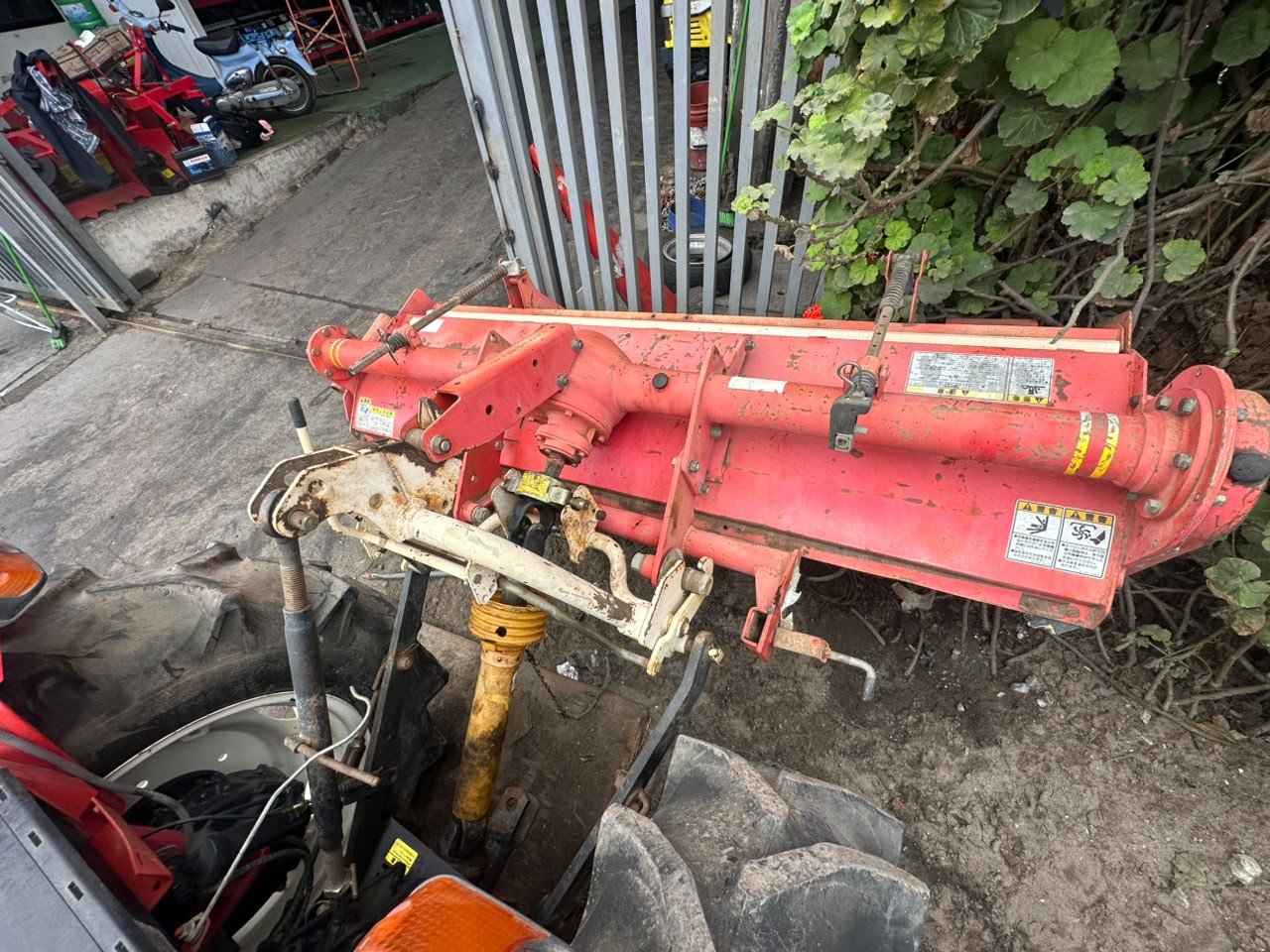 TRACTOR YANMAR AF330 - Imagen 5