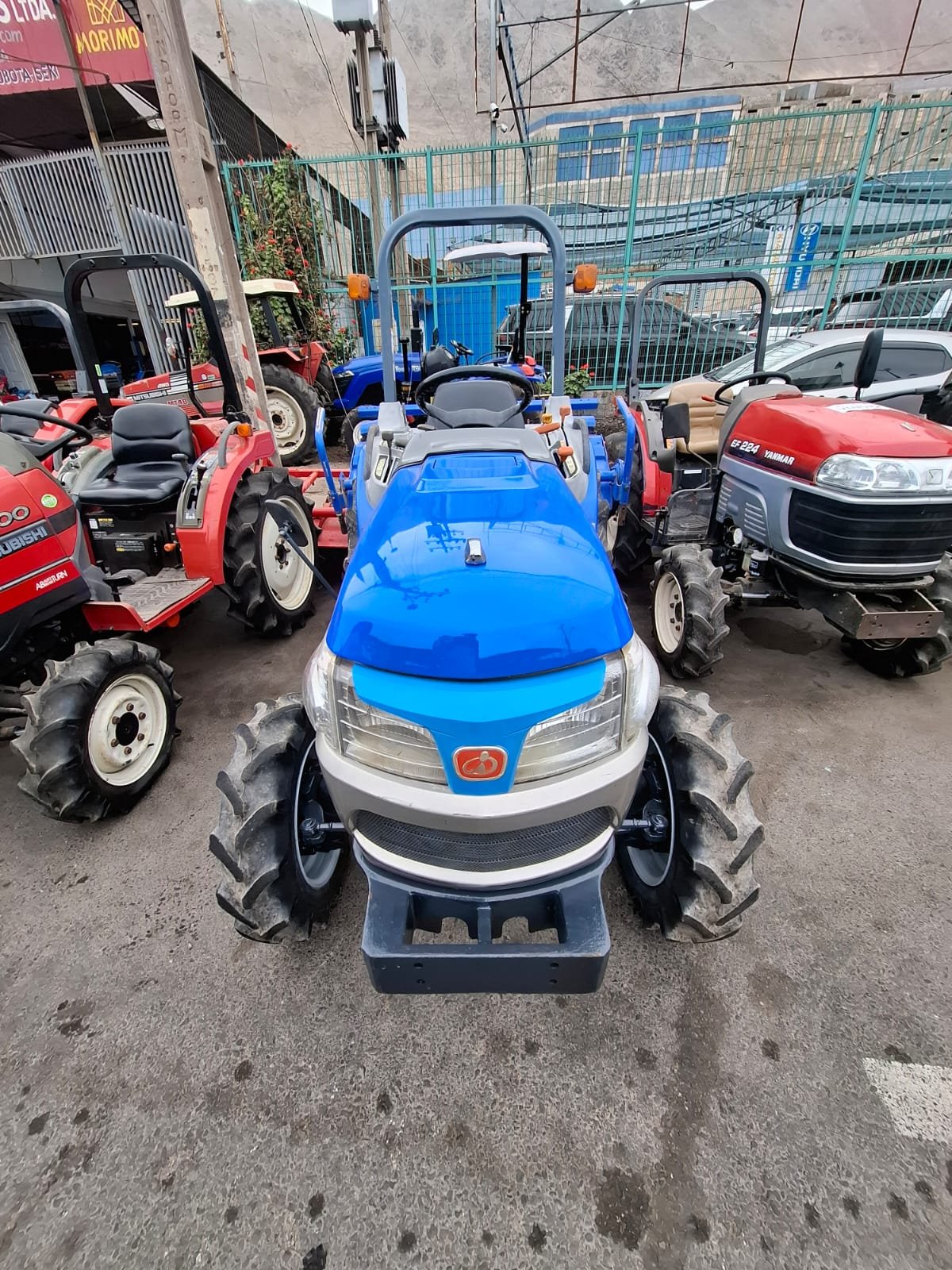 TRACTOR ISEKI TH235 - Imagen 6