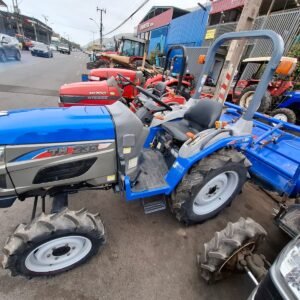 TRACTOR ISEKI TH235