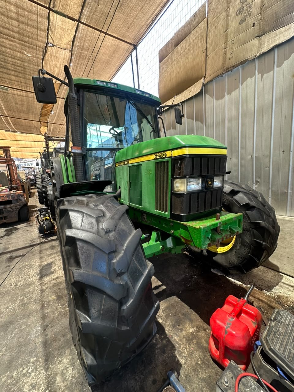 TRACTOR AGRICOLA JOHON DEERE 6210 - Imagen 4