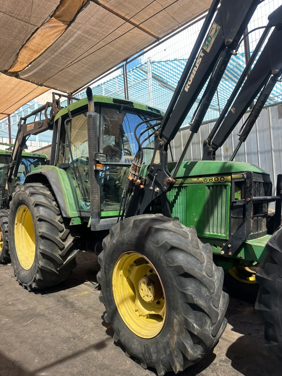TRACTOR AGRICOLA JOHON DEERE 6800 - Imagen 4