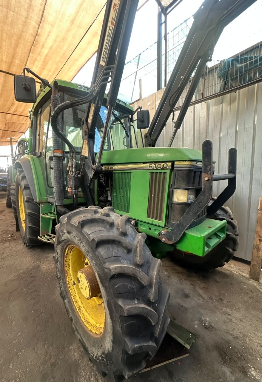 TRACTOR AGRICOLA JOHON DEERE 6100 - Imagen 3